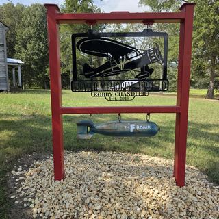 Prater Memorial Airfield logo